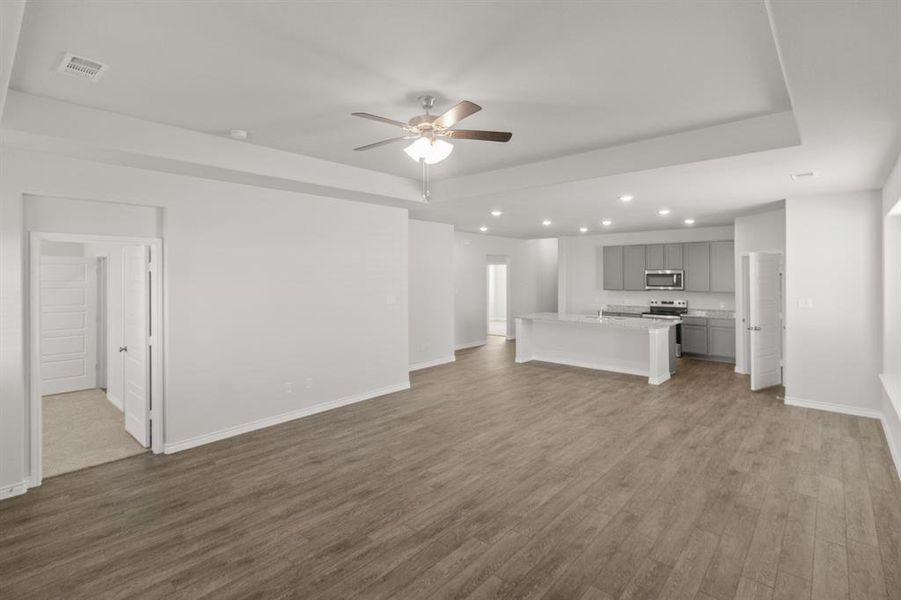Spacious, unfurnished interior of a new home in Retreat at Fossil Creek, Fort Worth (Image 13). Spacious, unfurnished interior of a new home in Retreat at Fossil Creek, Fort Worth (Image 13).