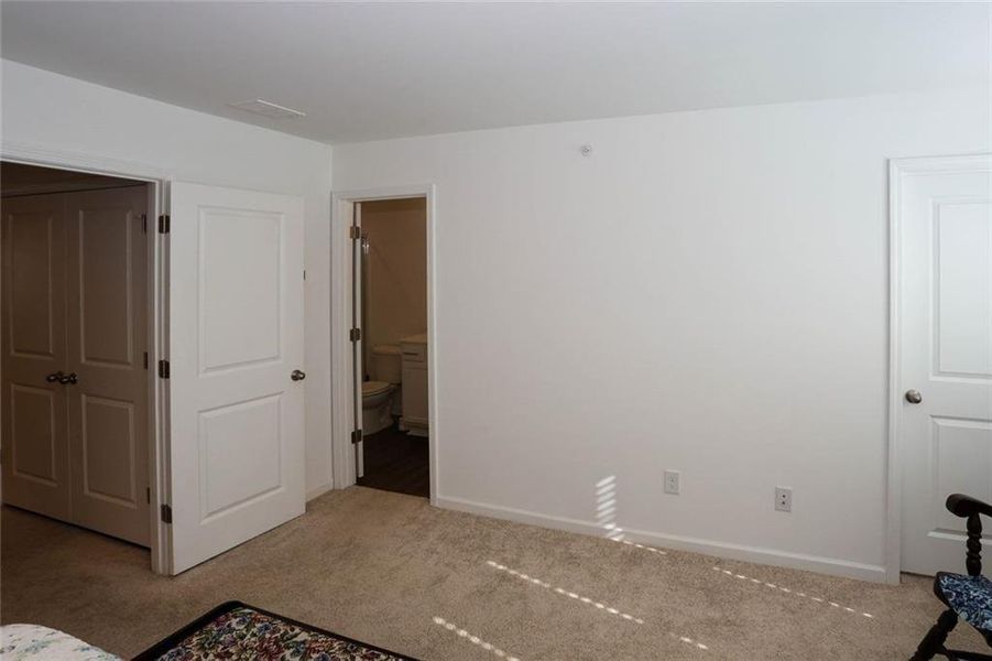 Image 40 of a home in Laurelwood.