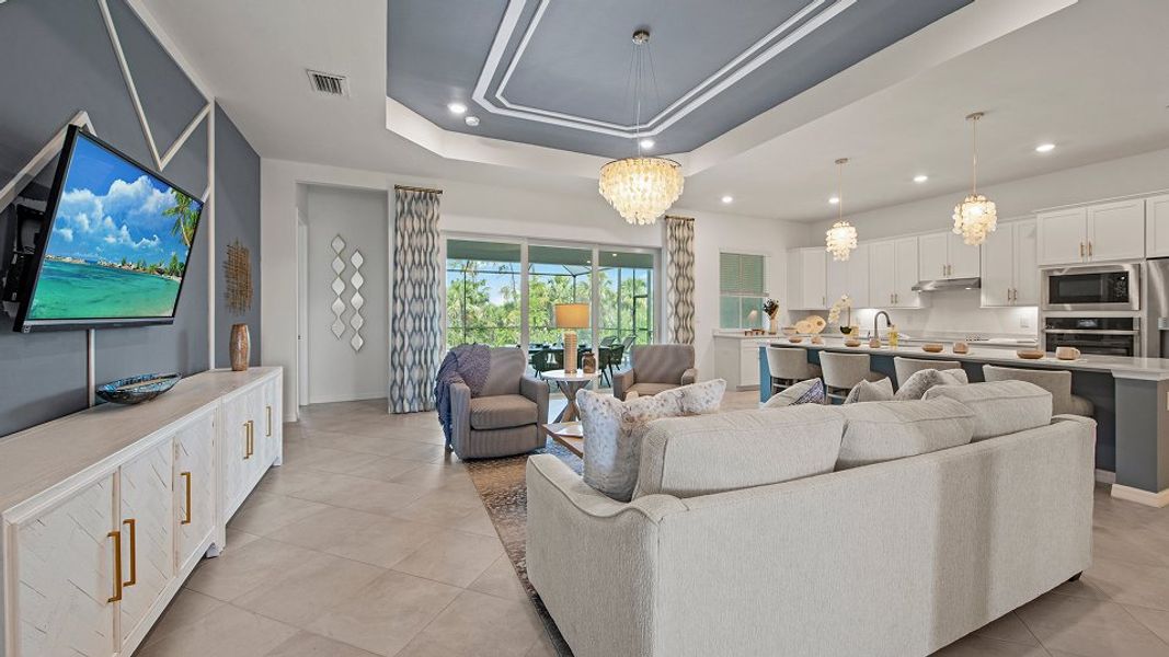 2061 Angelina Family 1of4 Base2