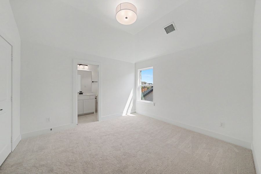Spacious, unfurnished interior of a new home in Aster Park, McKinney (Image 37).