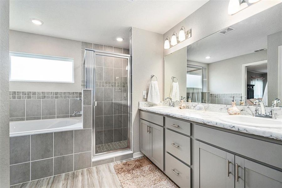 Furnished interior view inside a new home in , Zephyrhills (Image 28).