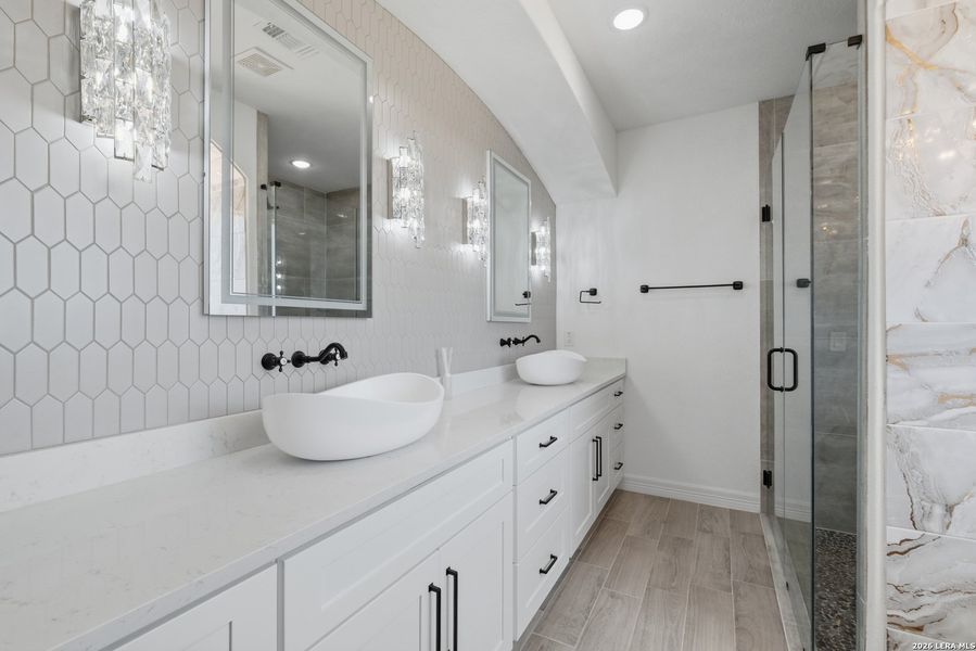 Furnished interior view inside a new home in , Floresville (Image 6).