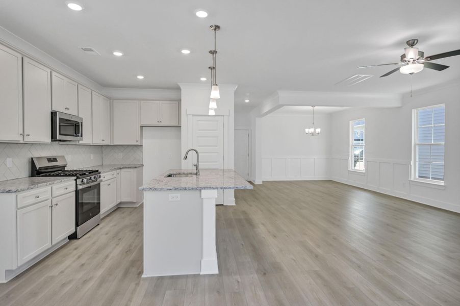 Image 42 of a home in Ashton Lakes.