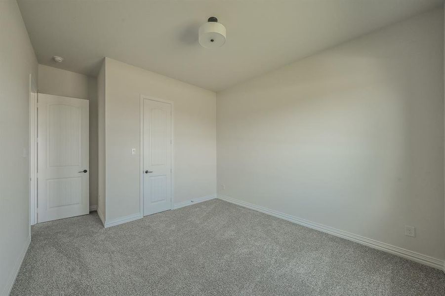 Spacious, unfurnished interior of a new home in Matthews Farms, Venus (Image 37).