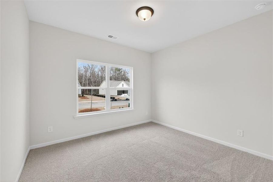 Spacious, unfurnished interior of a new home in Jones Ridge, Dallas (Image 34).