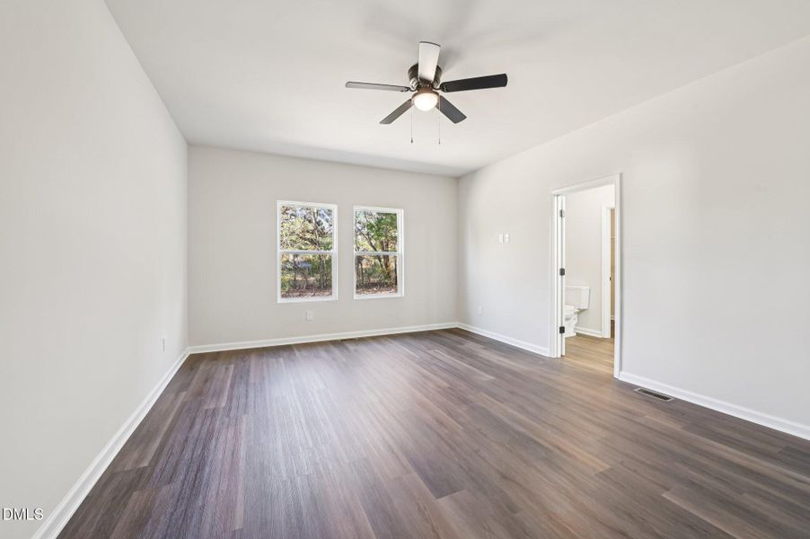 21-web-or-mls-Foster St-S0711-021