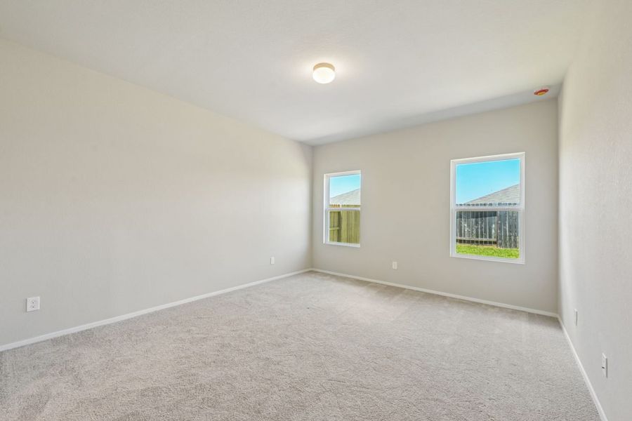 Spacious, unfurnished interior of a new home in Harrington Trails, New Caney (Image 17).