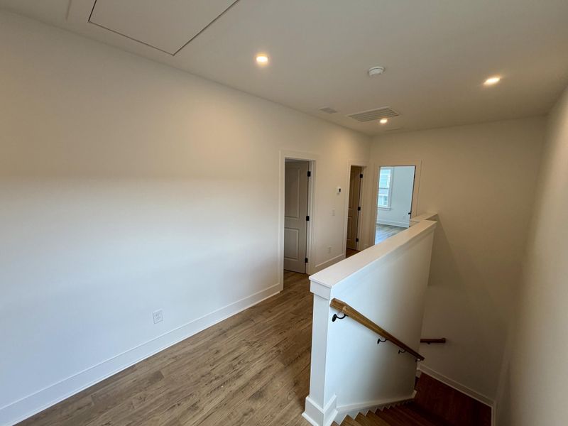 Spacious, unfurnished interior of a new home in , Summerville (Image 12).