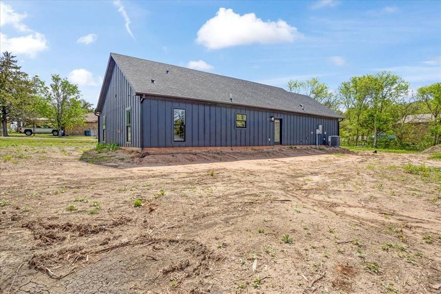 Exterior details and patio area of a home in , Pottsboro (Image 3).