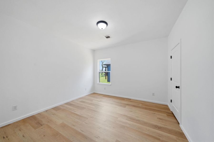 Spacious, unfurnished interior of a new home in , West Columbia (Image 21).