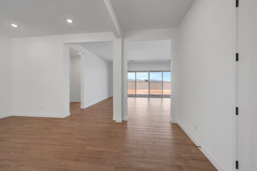 Spacious, unfurnished interior of a new home in Abel Ranch, Goodyear (Image 41).