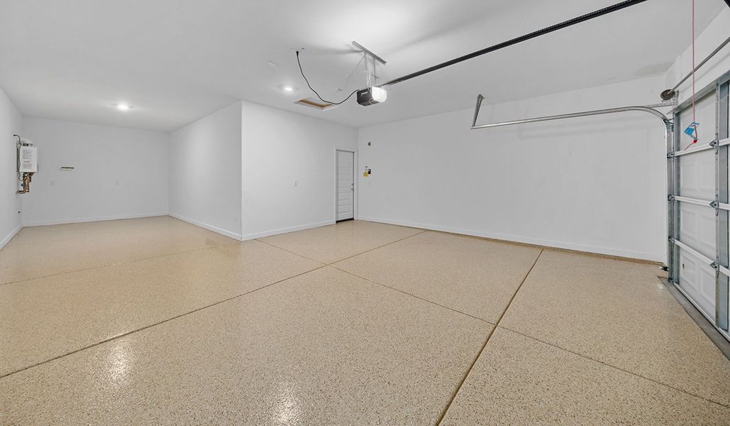 Spacious, unfurnished interior of a new home in Solterra, Green Valley (Image 44).