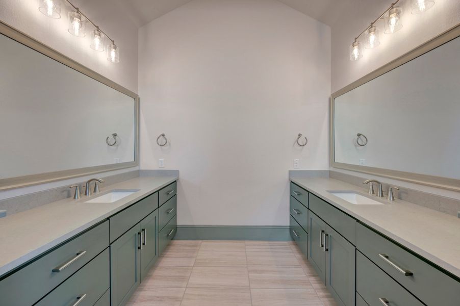 Owner's Bath Owner's Bath