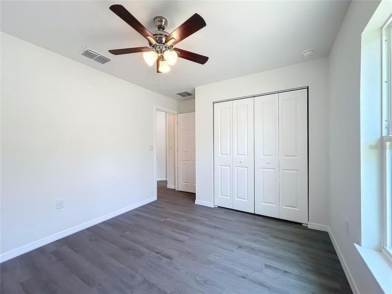 Spacious, unfurnished interior of a new home in , Dunnellon (Image 11).
