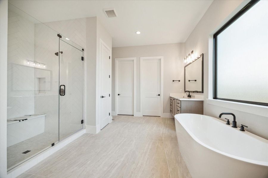 Walk-in shower has 2 heads Walk-in shower has 2 heads