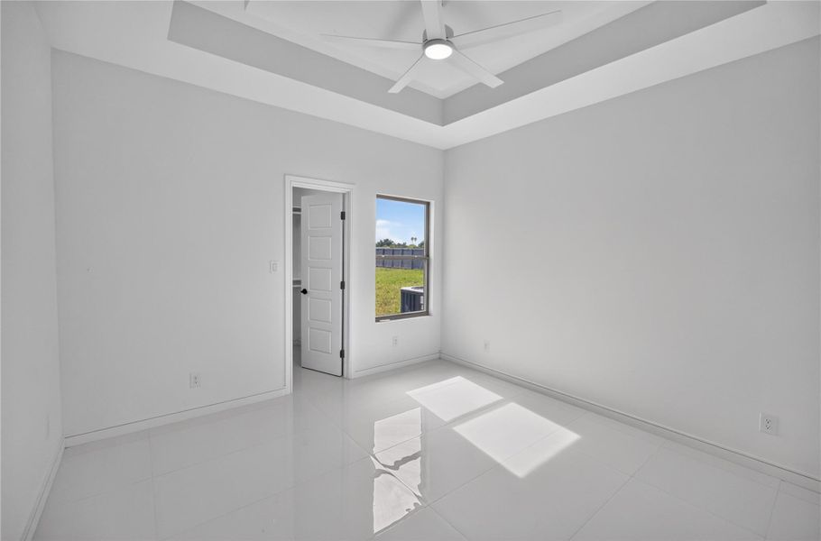 Spacious, unfurnished interior of a new home in , Donna (Image 11).