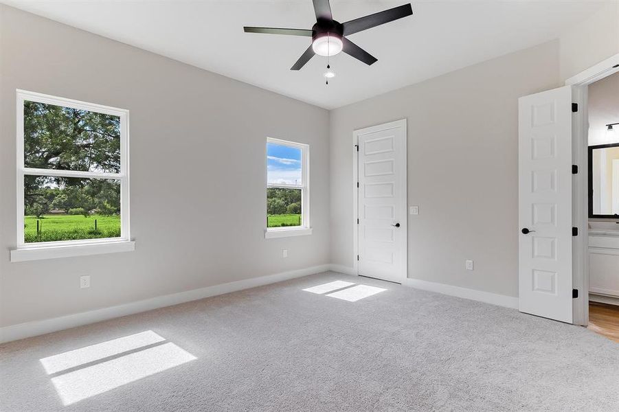 Spacious, unfurnished interior of a new home in , Marble Falls (Image 19).
