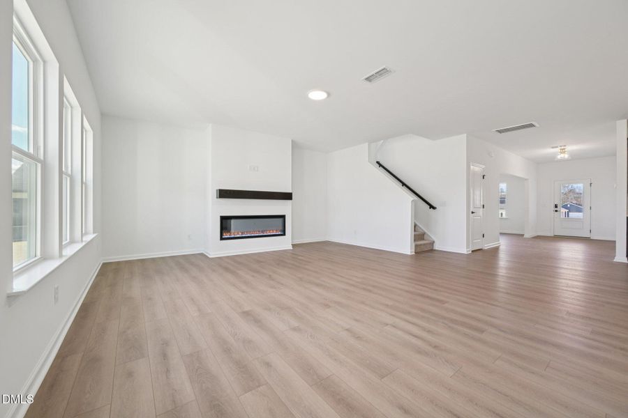 8-web-or-mls-N Stonemill Trl-S1212-008