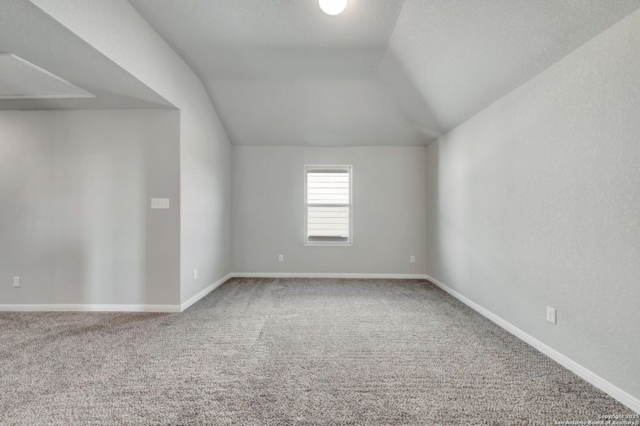 Spacious, unfurnished interior of a new home in Paloma Park, Converse (Image 43).