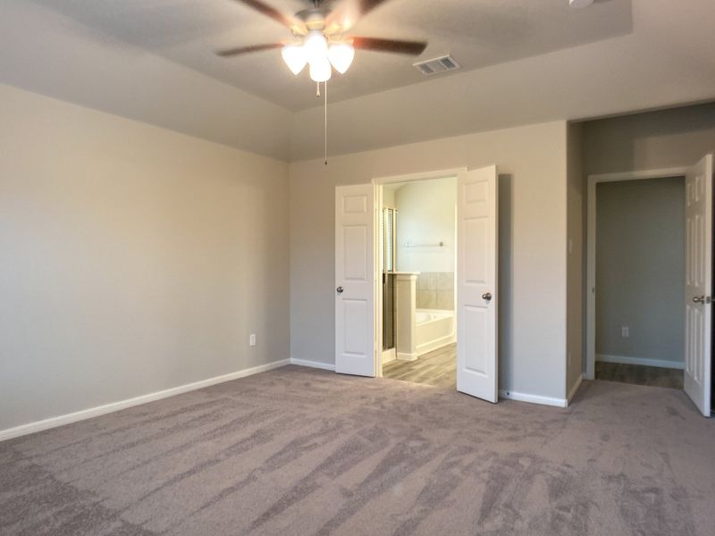 Representative unfurnished interior of a home built from the Floor Plan 1816 by Colina Homes in Grand Magnolia, Magnolia (Image 32). Representative unfurnished interior of a home built from the Floor Plan 1816 by Colina Homes in Grand Magnolia, Magnolia (Image 32).
