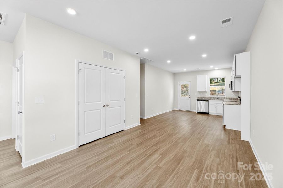 Spacious, unfurnished interior of a new home in , Spencer (Image 29).