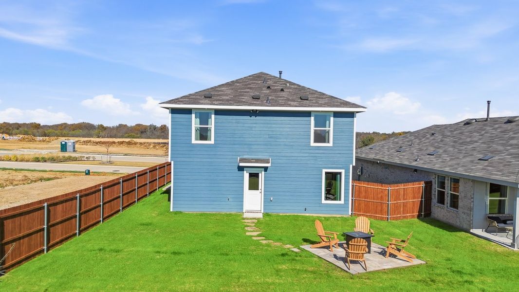 Exterior details and patio area of a home in Sunnycreek, Crowley (Image 2).