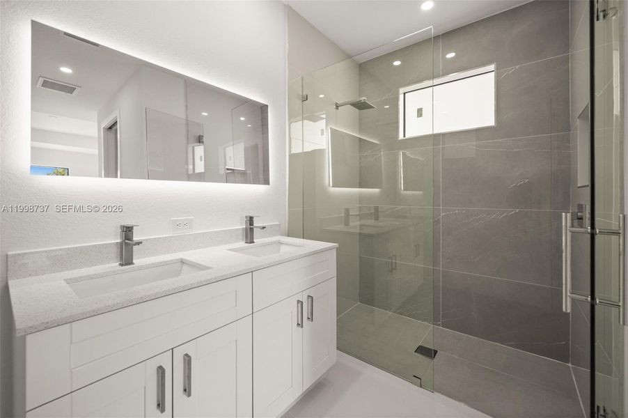 Furnished interior view inside a new home in , Lehigh Acres (Image 8).