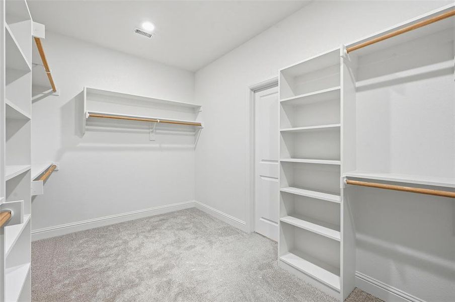 Spacious, unfurnished interior of a new home in , Boyd (Image 19).