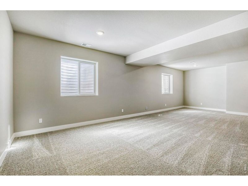 Spacious, unfurnished interior of a new home in , Fort Collins (Image 15).