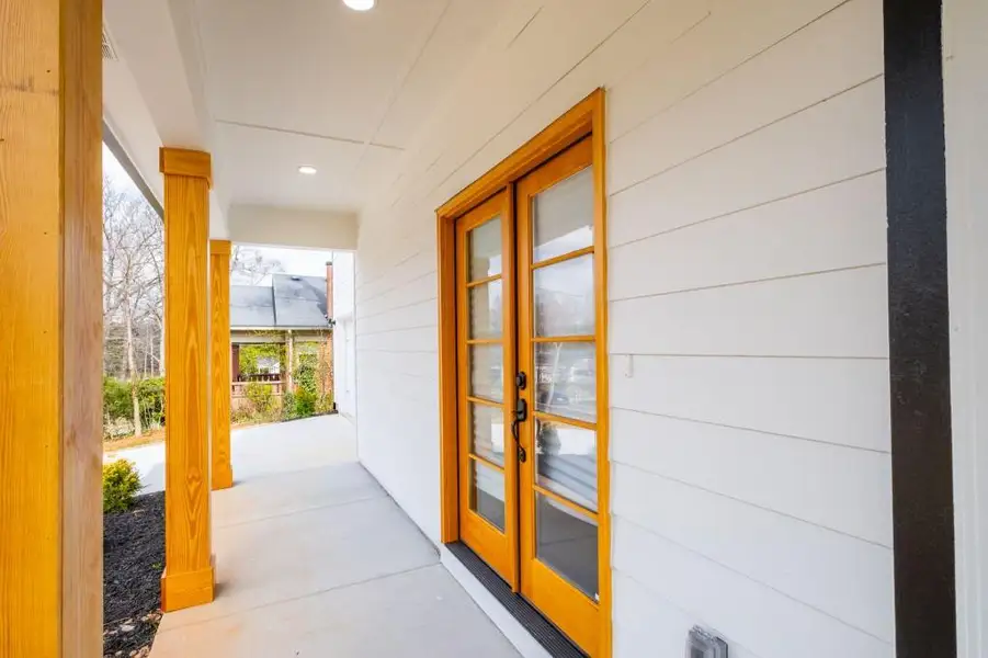 Exterior details and patio area of a home in , Fairburn (Image 3).