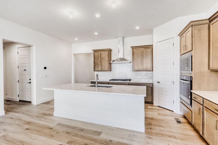 8006 Pennydale - Kitchen 8006 Pennydale - Kitchen