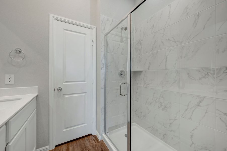 Owner's Bathroom Owner's Bathroom