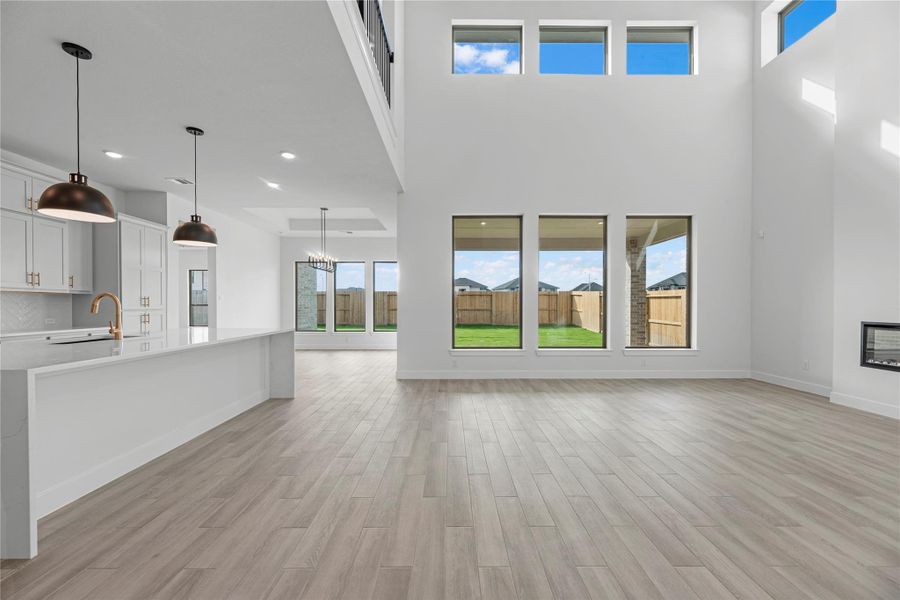 Spacious, unfurnished interior of a new home in Candela, Richmond (Image 16).