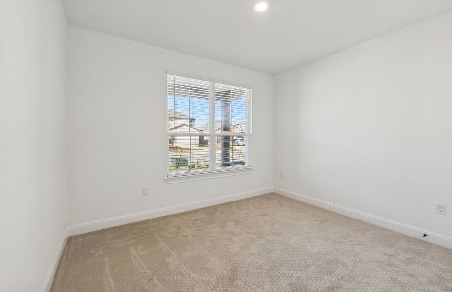 Spacious, unfurnished interior of a new home in Lagos, Manor (Image 41).