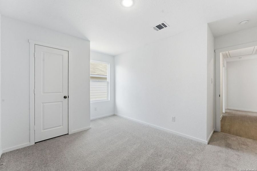 Spacious, unfurnished interior of a new home in , New Braunfels (Image 21).