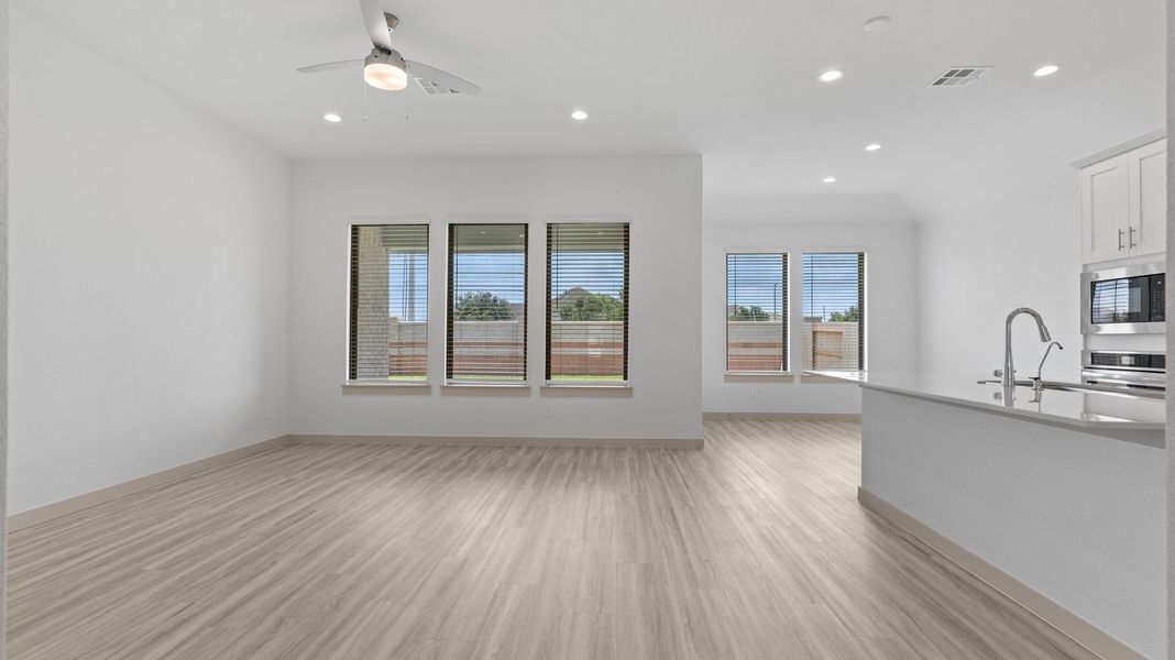 Representative unfurnished interior of a home built from the FANNIN by D.R. Horton in Alexander, Pearland (Image 18). Representative unfurnished interior of a home built from the FANNIN by D.R. Horton in Alexander, Pearland (Image 18).