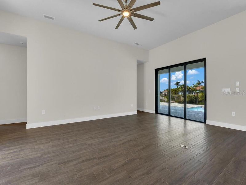 Spacious, unfurnished interior of a new home in , Port Charlotte (Image 17).