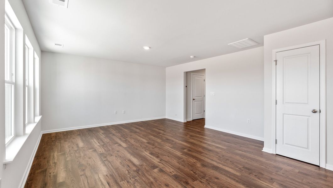 Representative unfurnished interior of a home built from the DARWIN by D.R. Horton in Gibson Grove, Laurens (Image 19).