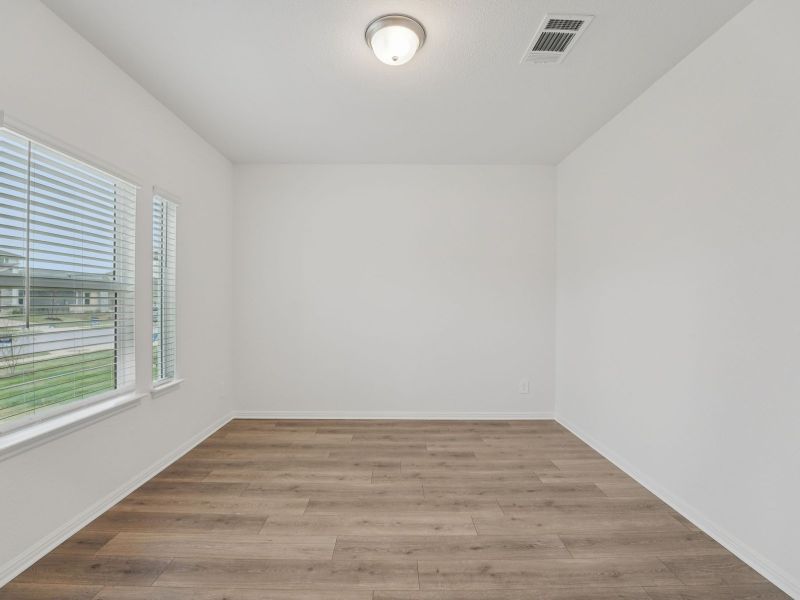 Spacious, unfurnished interior of a new home in Lakeside Meadows, Pflugerville (Image 11).