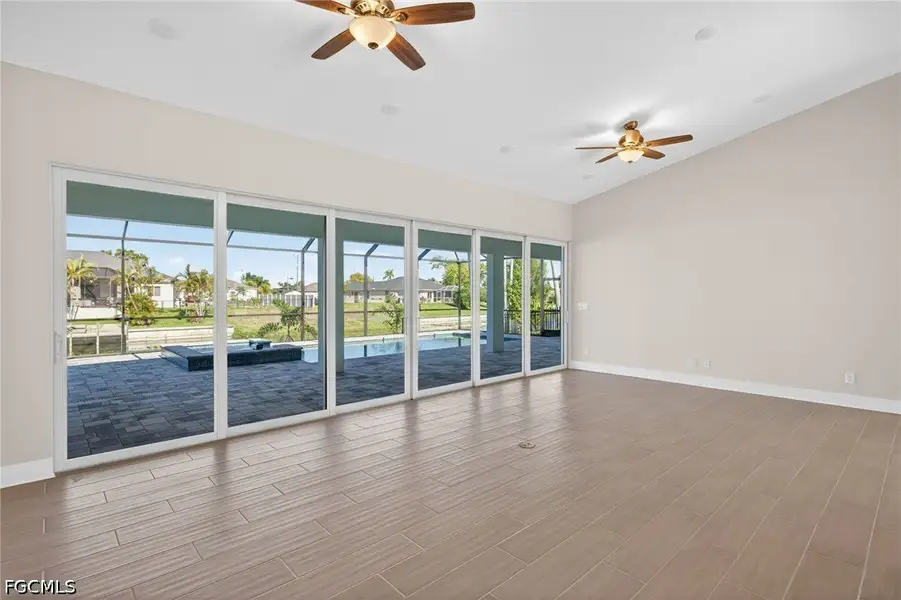 Spacious, unfurnished interior of a new home in Cape Coral, Cape Coral (Image 15).