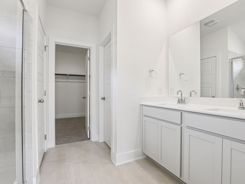 Primary bathroom in the Callaghan floorplan at a Meritage Homes community.