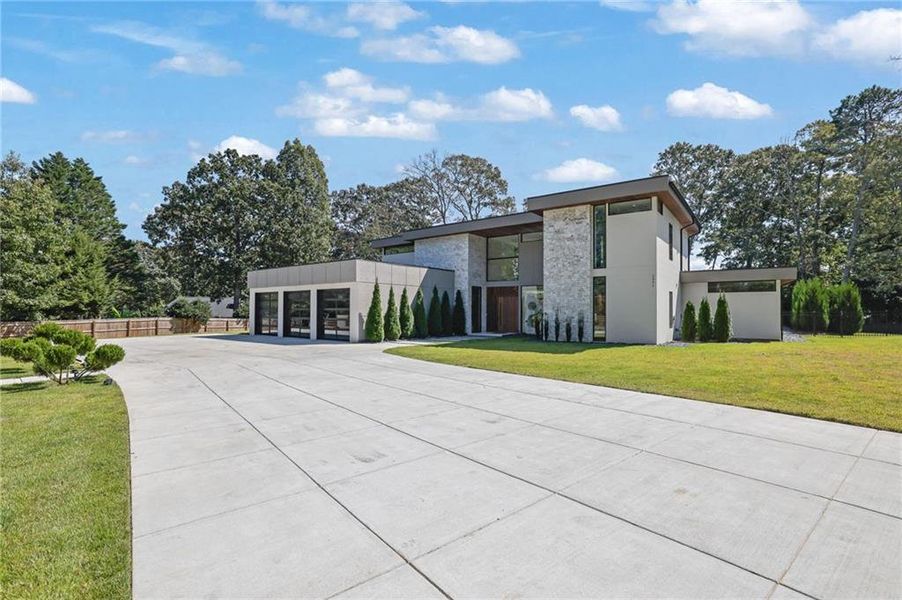 Front exterior of a new home in , Marietta, GA, highlighting curb appeal (Image 28).