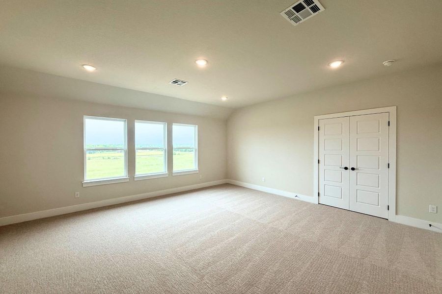 Spacious, unfurnished interior of a new home in Feathergrass, Georgetown (Image 27).