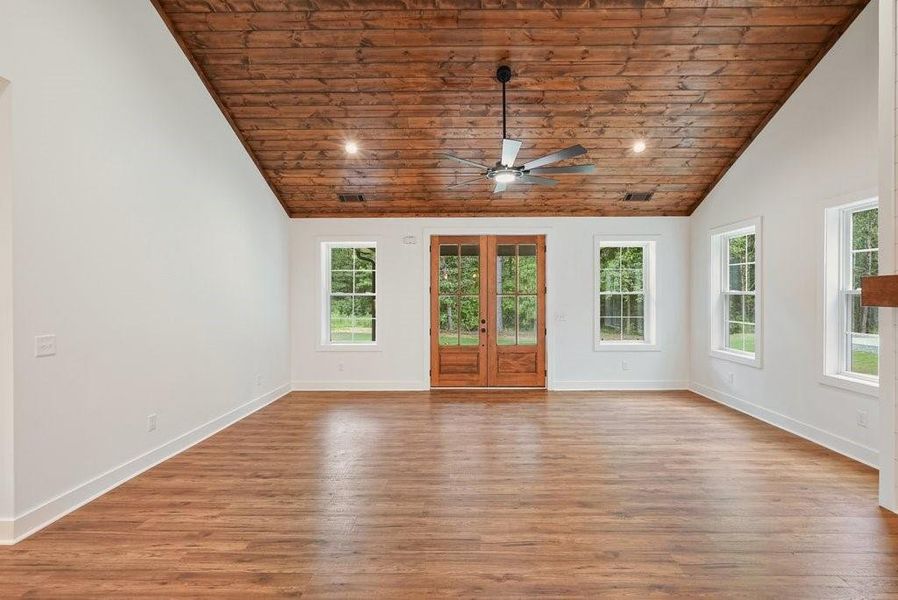 Spacious, unfurnished interior of a new home in , Talking Rock (Image 49). Spacious, unfurnished interior of a new home in , Talking Rock (Image 49).
