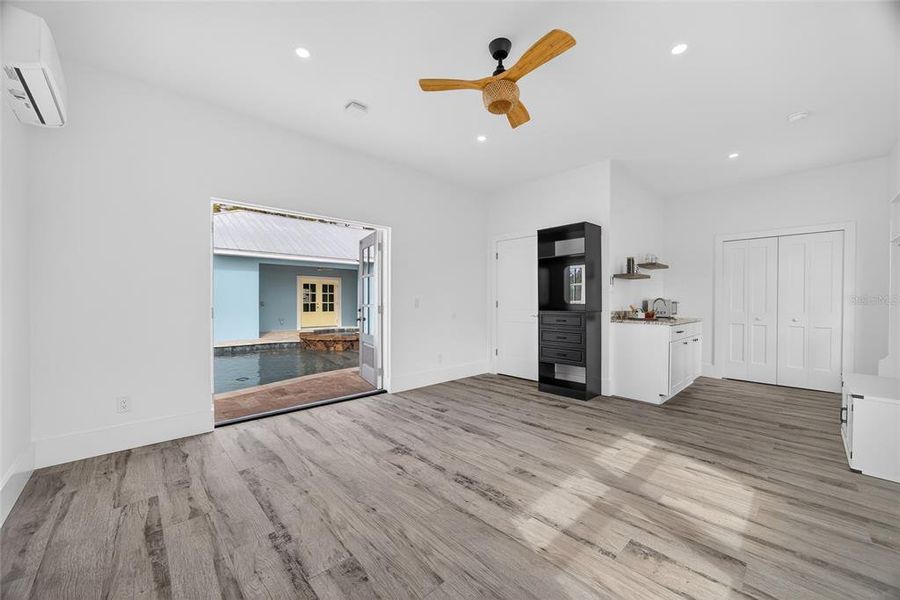 Spacious, unfurnished interior of a new home in , Port Charlotte (Image 18).