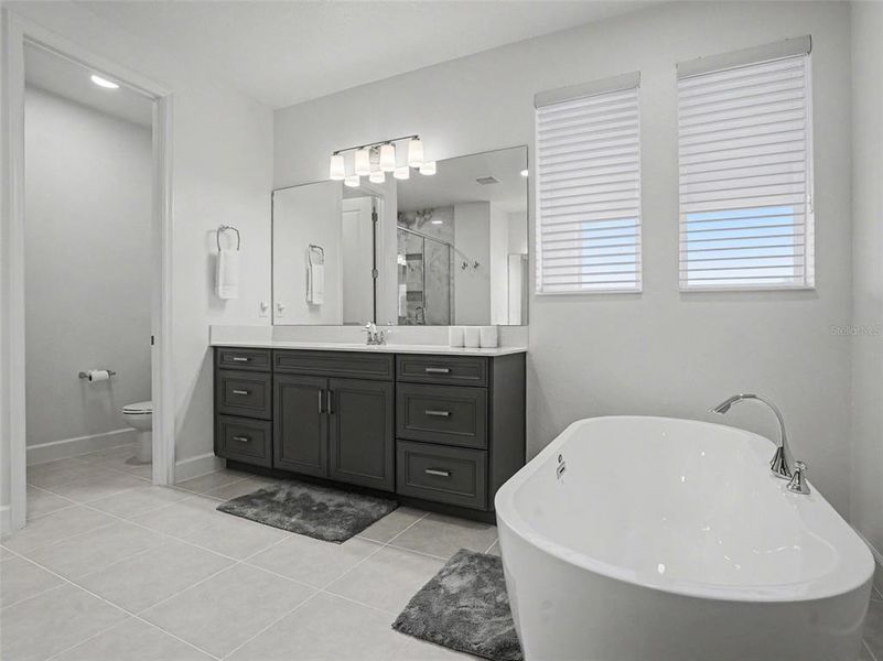 Furnished interior view inside a new home in , Oviedo (Image 38).