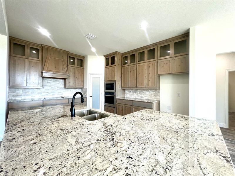 Image 33 of a home in .