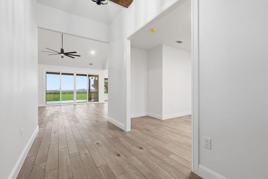 Spacious, unfurnished interior of a new home in , Sanger (Image 27).