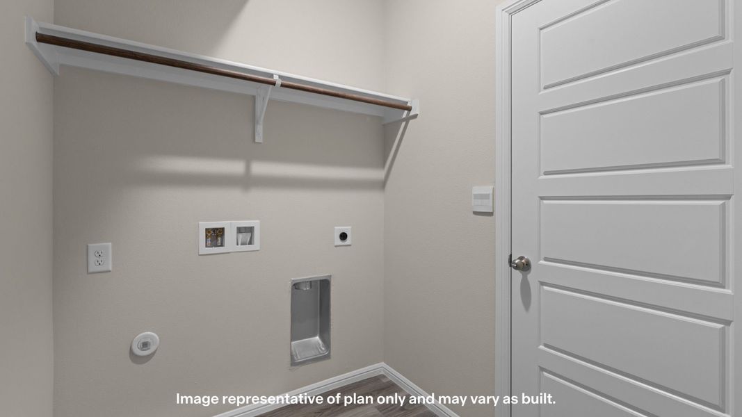 Spacious, unfurnished interior of a new home in Viridian, Lubbock (Image 11).