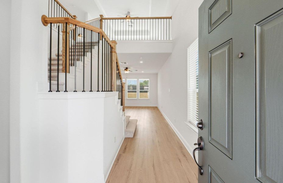 Spacious, unfurnished interior of a new home in Horizon Lake, Leander (Image 16). Spacious, unfurnished interior of a new home in Horizon Lake, Leander (Image 16).